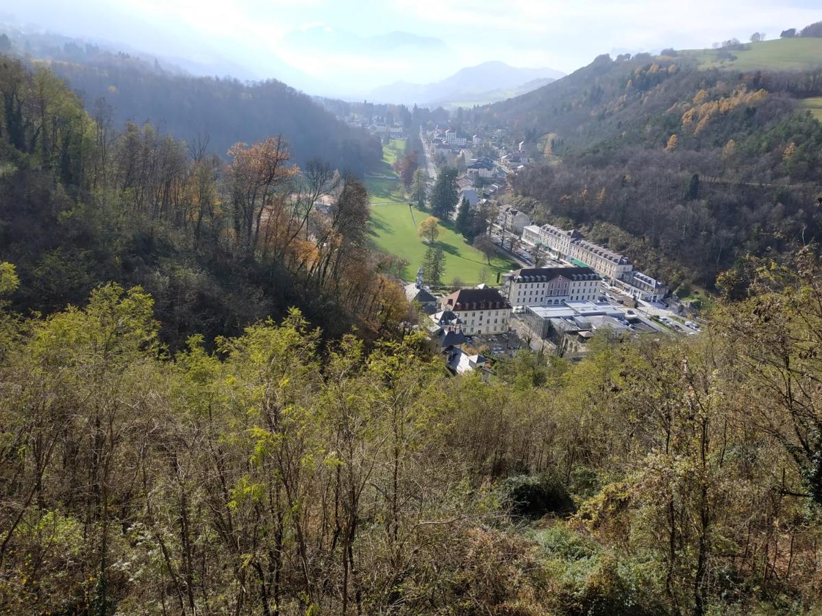 Appartement Chateau Uriage-Chamrousse Saint-Martin-dʼUriage Buitenkant foto