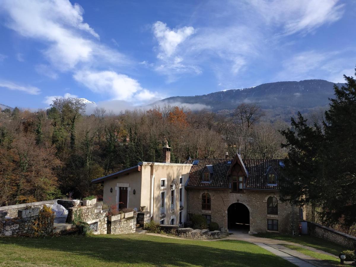 Appartement Chateau Uriage-Chamrousse Saint-Martin-dʼUriage Buitenkant foto