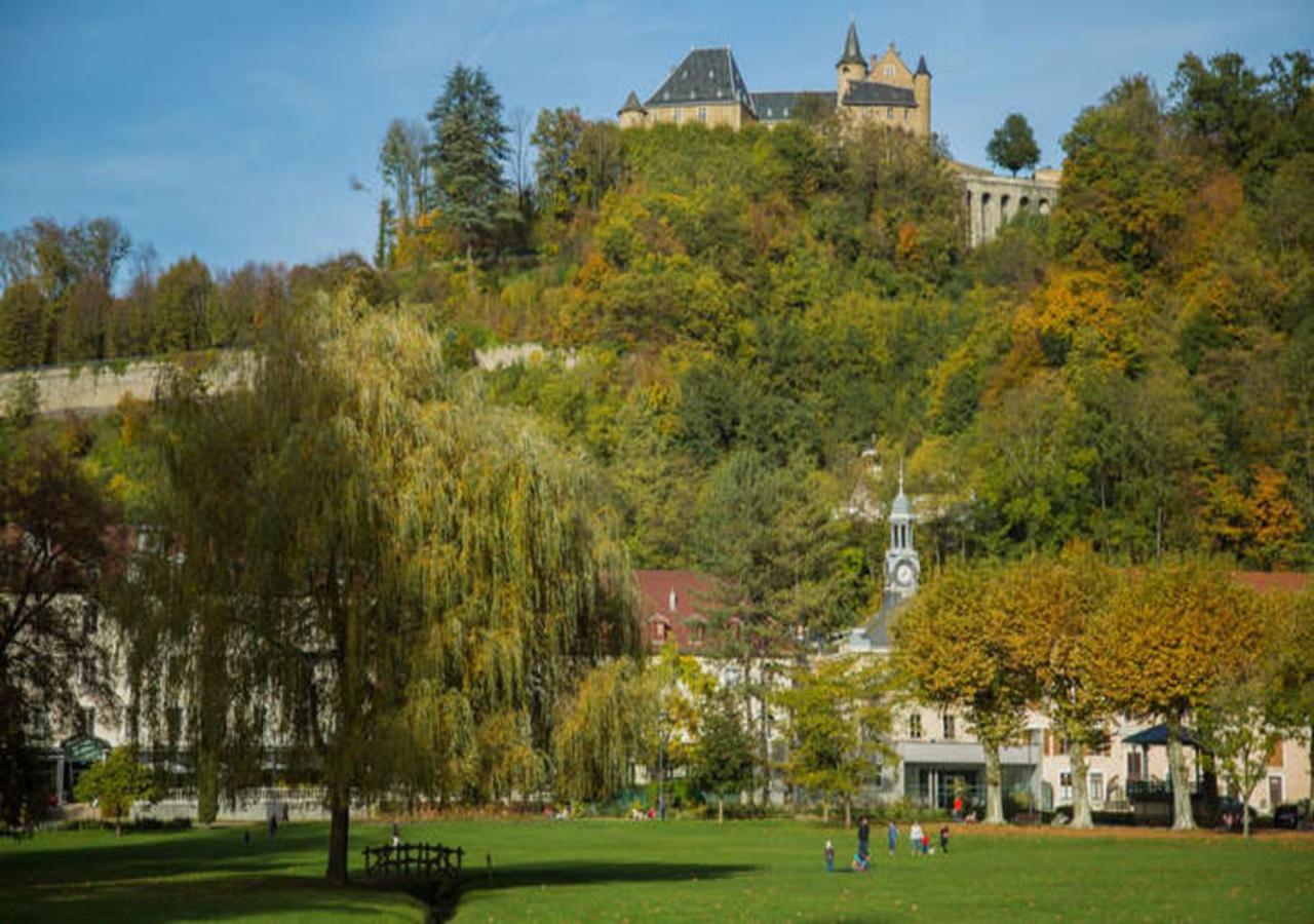 Appartement Chateau Uriage-Chamrousse Saint-Martin-dʼUriage Buitenkant foto